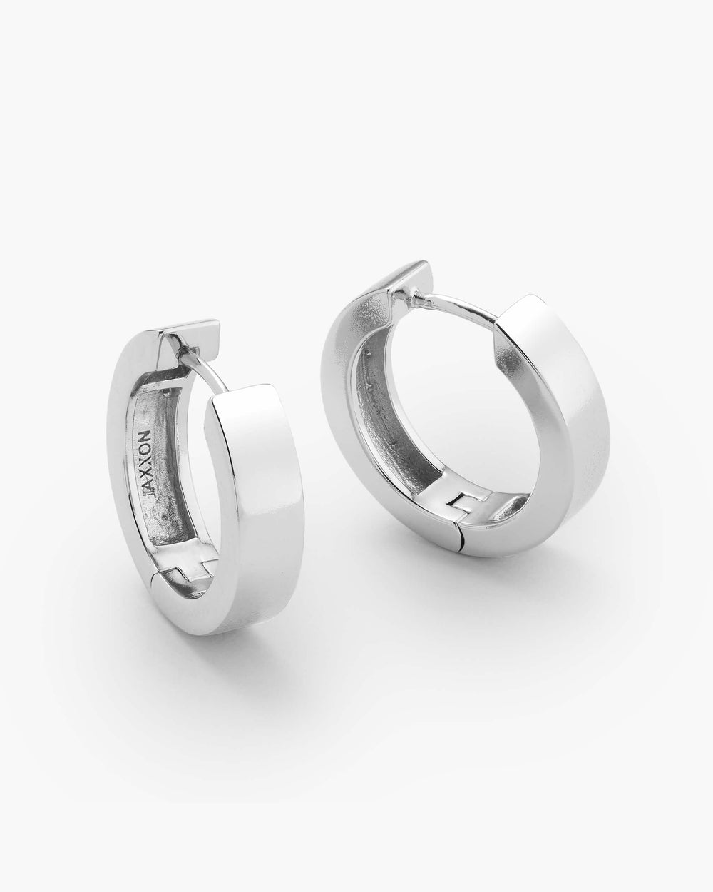 Classic_Hoop_Earrings_Silver_View1_Shopify_Tall_b6a0b2ad-7e34-46a1-afc3-527b102348e2